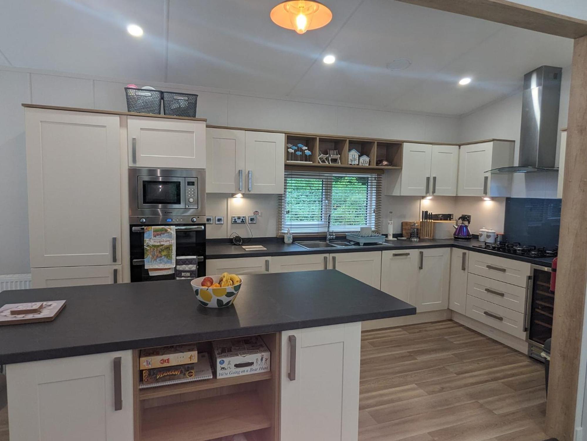 Luxury Stunning Sensation Lodge On 5 Star Shorefield Country Park New Forest Entertainment And Leisure Passes Included Milford on Sea Bagian luar foto